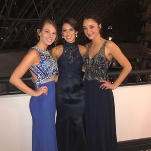 Selling prom dress